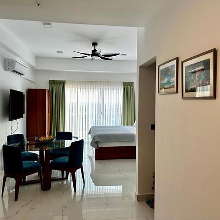 Ocean Breeze Hotel Residencies Britlanka Apartments Negombo Buitenkant foto