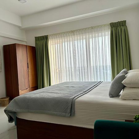 Ocean Breeze Hotel Residencies Britlanka Apartments Negombo Buitenkant foto