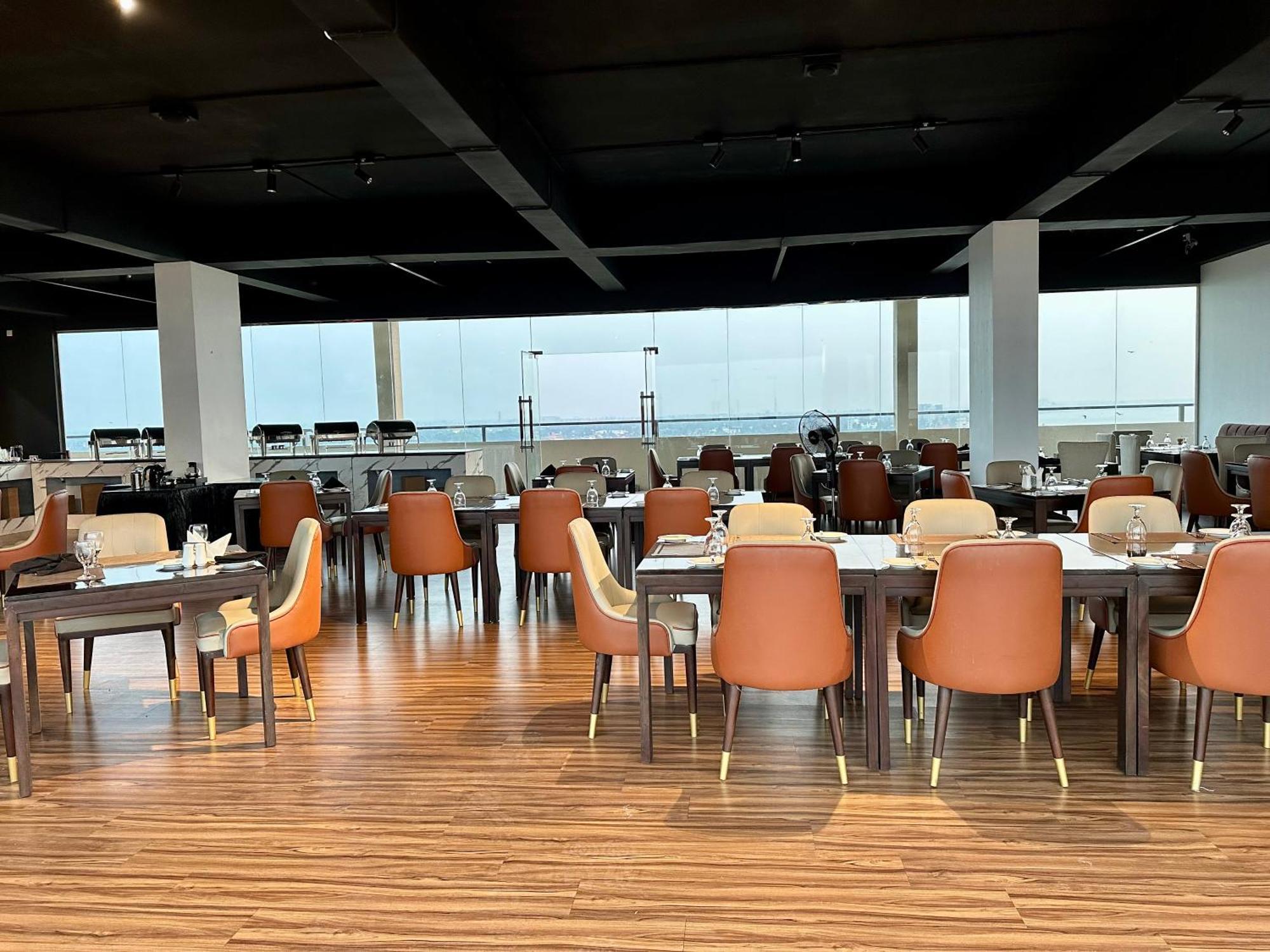 Ocean Breeze Hotel Residencies Britlanka Apartments Negombo Buitenkant foto