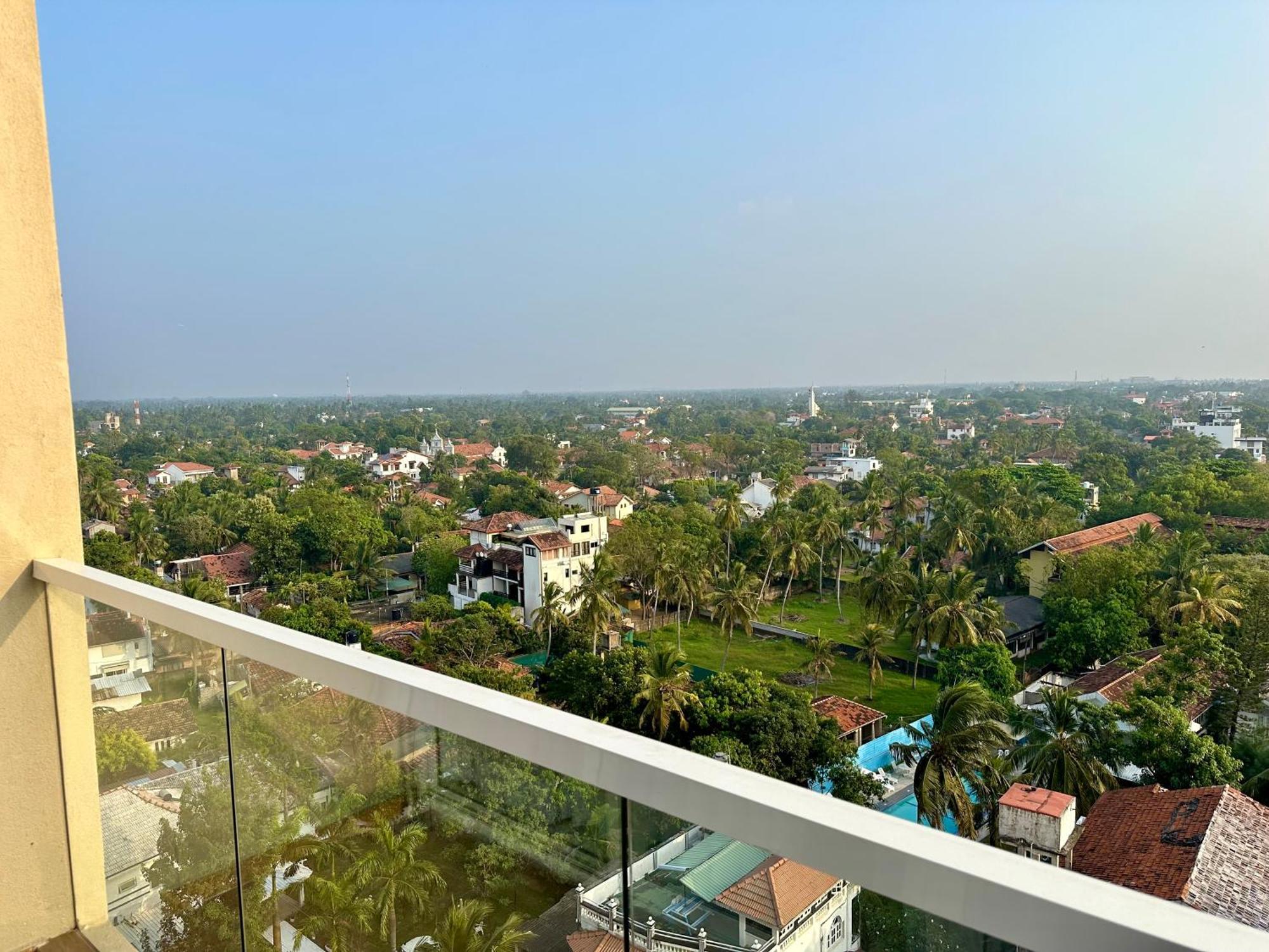 Ocean Breeze Hotel Residencies Britlanka Apartments Negombo Buitenkant foto