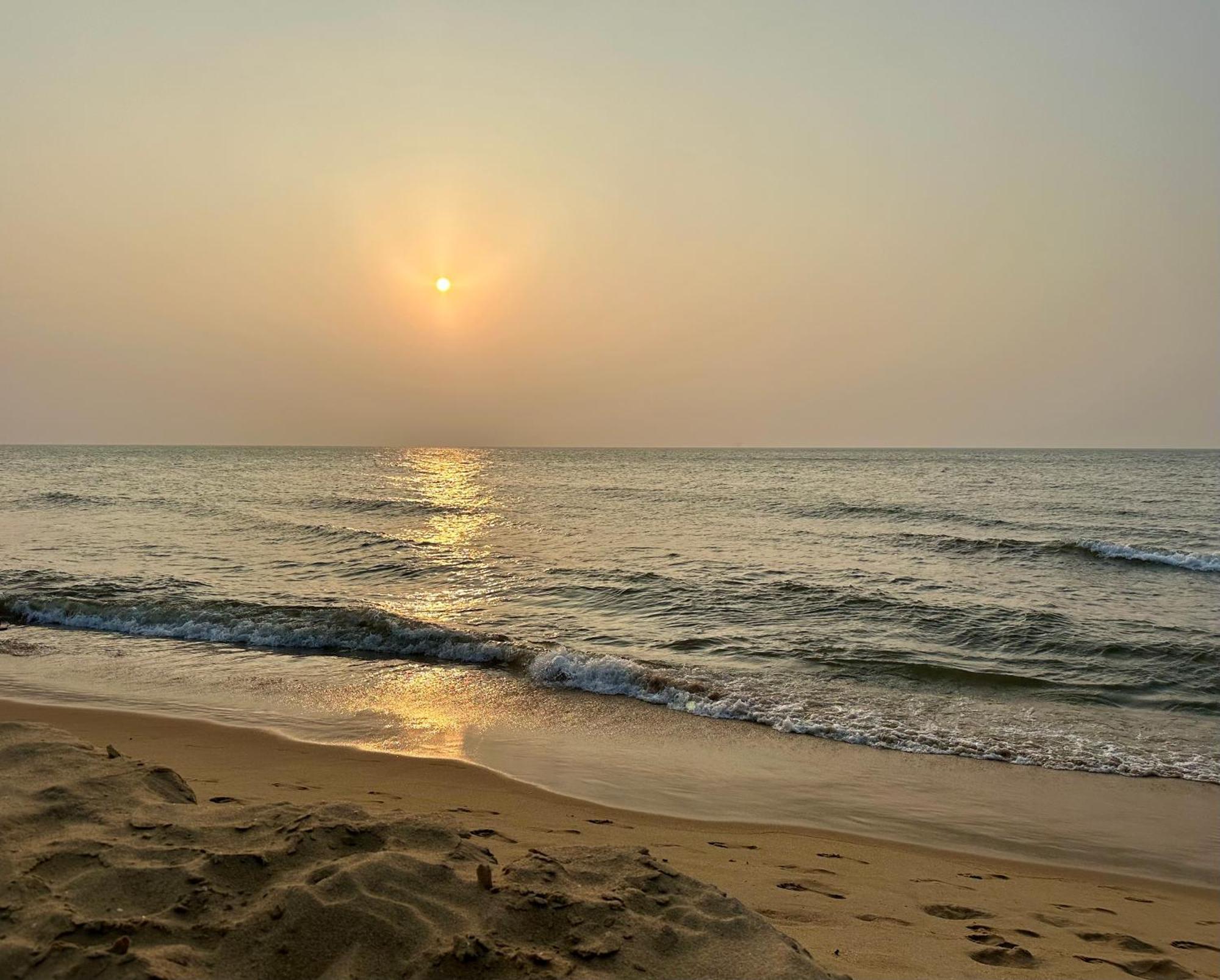Ocean Breeze Hotel Residencies Britlanka Apartments Negombo Buitenkant foto
