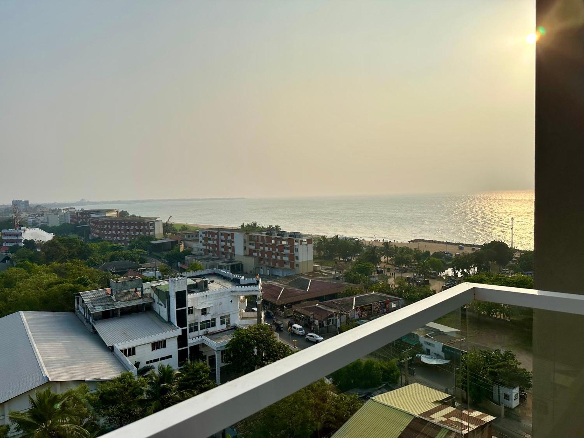 Ocean Breeze Hotel Residencies Britlanka Apartments Negombo Buitenkant foto